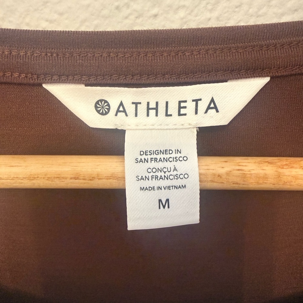 Athleta Women's Long Sleeve Brown Top - Picture 2 of 3